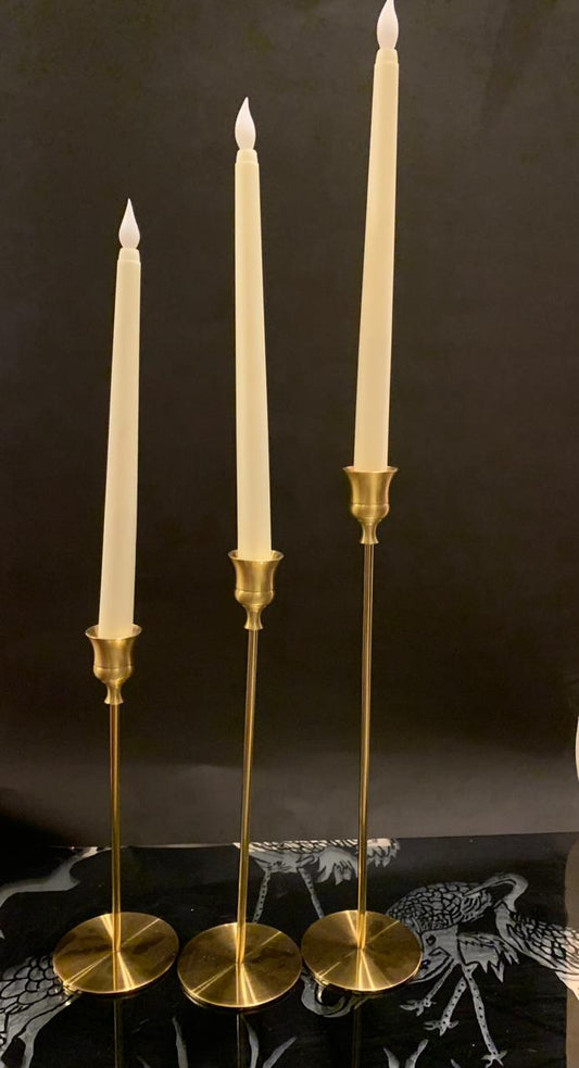 CURVY CANDLE HOLDER